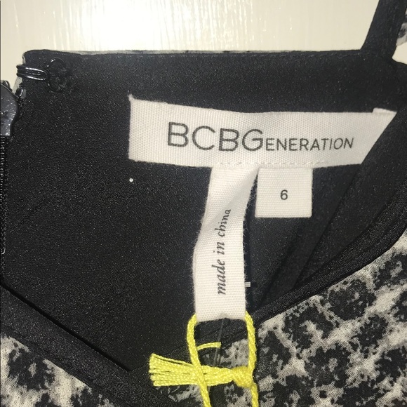 BCBGeneration Dress Black & White   Size 6 - Picture 7 of 7